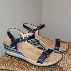 Vionic Multi Striped Wedge Sandals Sz 8